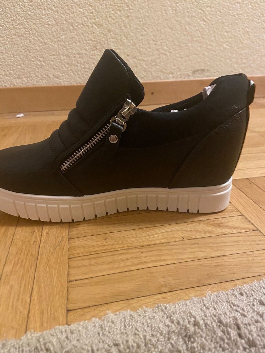 Scarpe da donna: Baskets noires love – Nuovo e nell'imballaggio originale da Petit-Lancy venduto da mina222 3