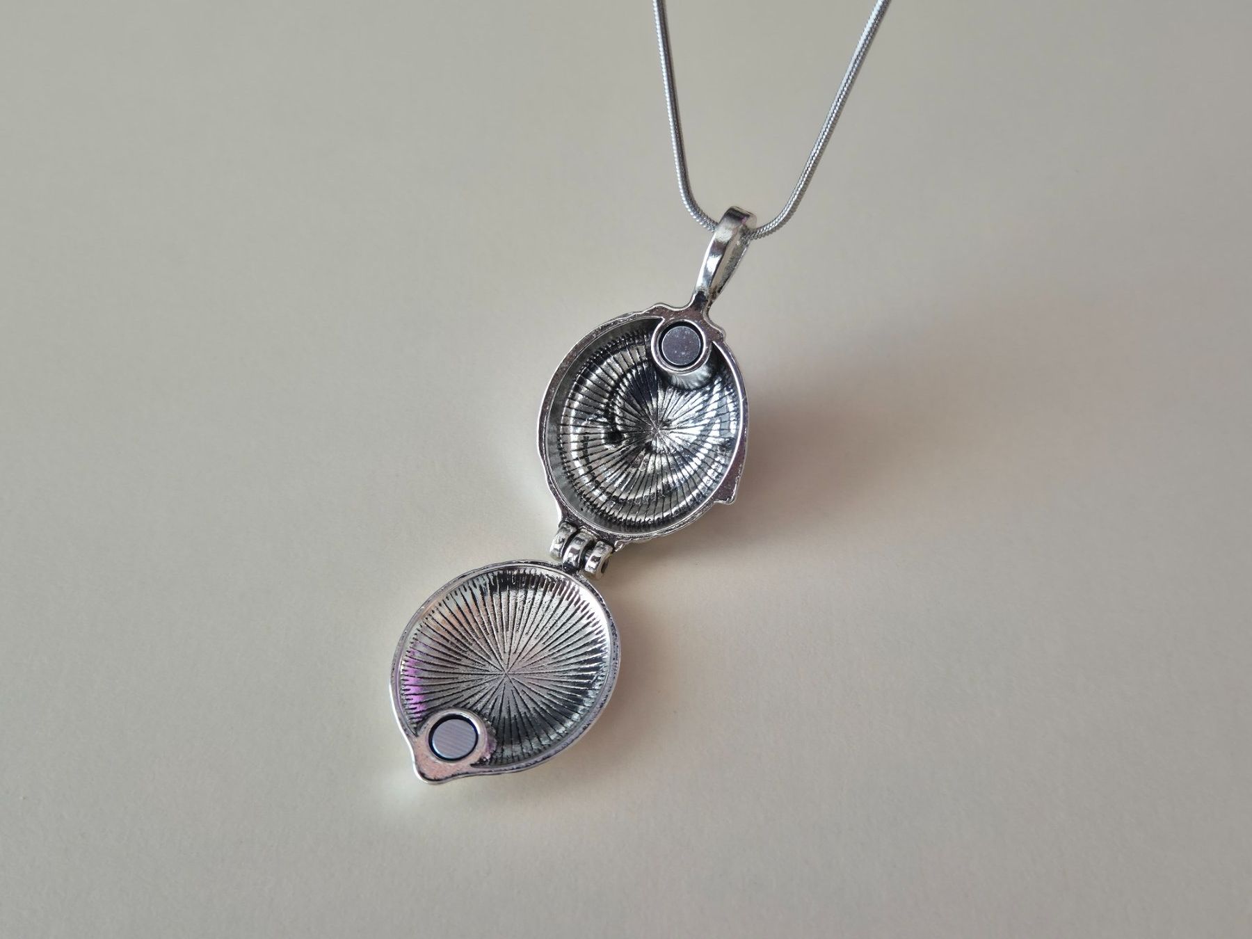 Ketten: Collier Pendentif Vampire Diaries avec Chaîne – Neu (gemäss Beschreibung) aus Riddes von flo_ngl8 1