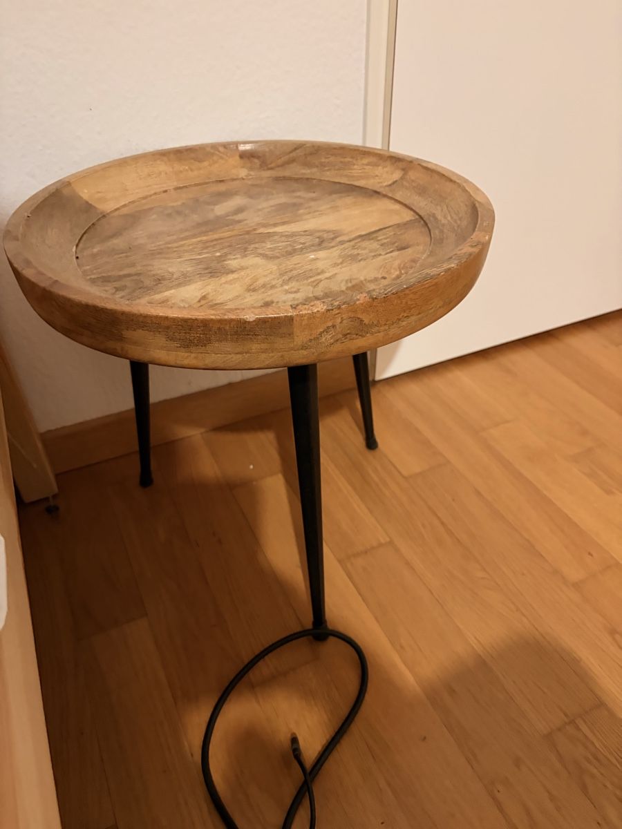 Tables: kleiner Tisch – D'occasion à Dübendorf par nat_n89v
