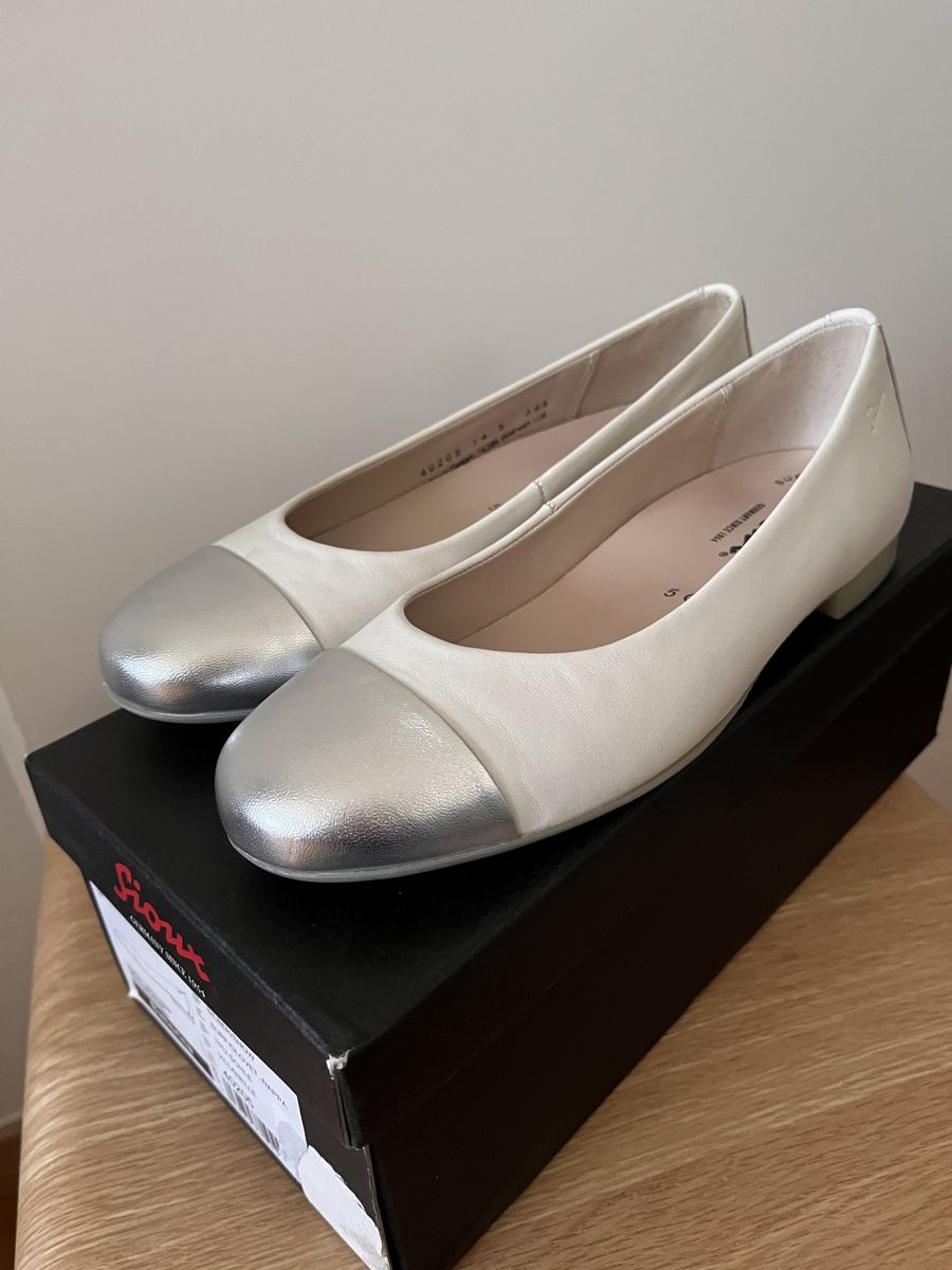 Scarpe da donna: Ballerines Sioux bicolores blanches et argent - 38  – Nuovo e nell'imballaggio originale da Lausanne venduto da Cupcake.vanille 3