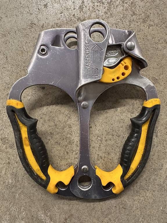 Attrezzatura da arrampicata: Poignée double Petzl – Usato da versoix venduto da Nicolas_Moreno