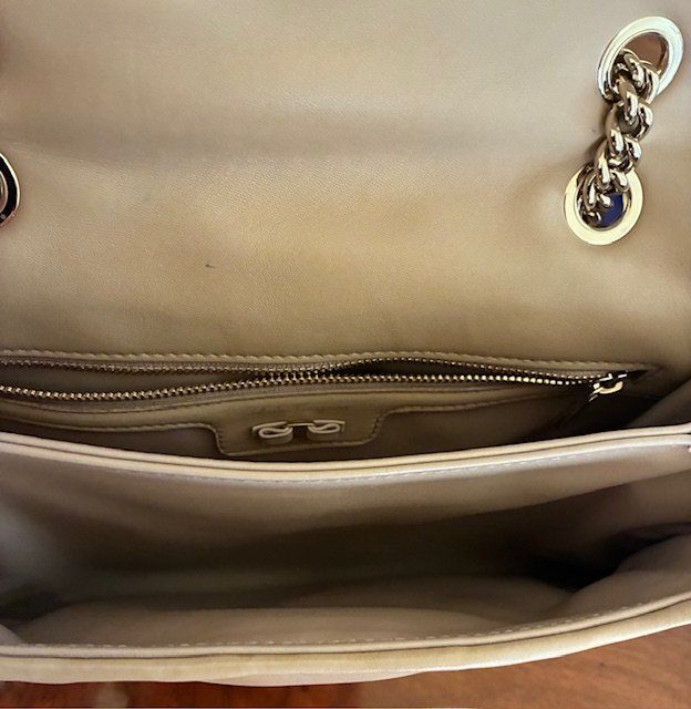 Salvatore Ferragamo Taschen für Damen: Original Tasche von Ferragamo – Gebraucht aus Zürich von lakili 5