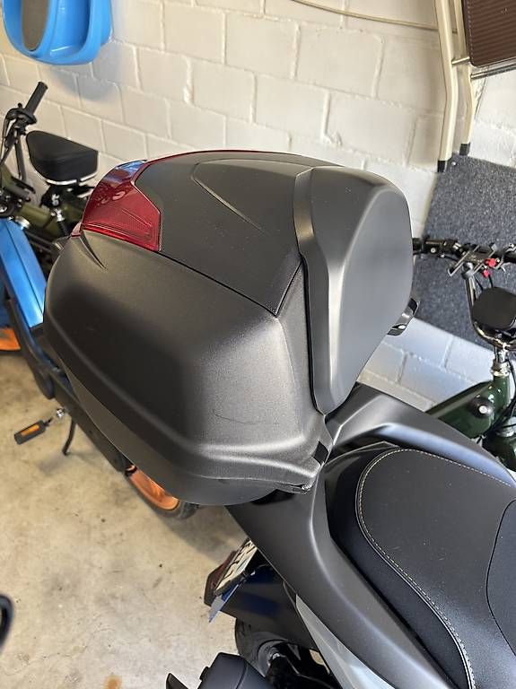 Yamaha Scooters: Yamaha Nmax tech max 125ccm – Neu (gemäss Beschreibung) aus Zürich von Gantner2 4