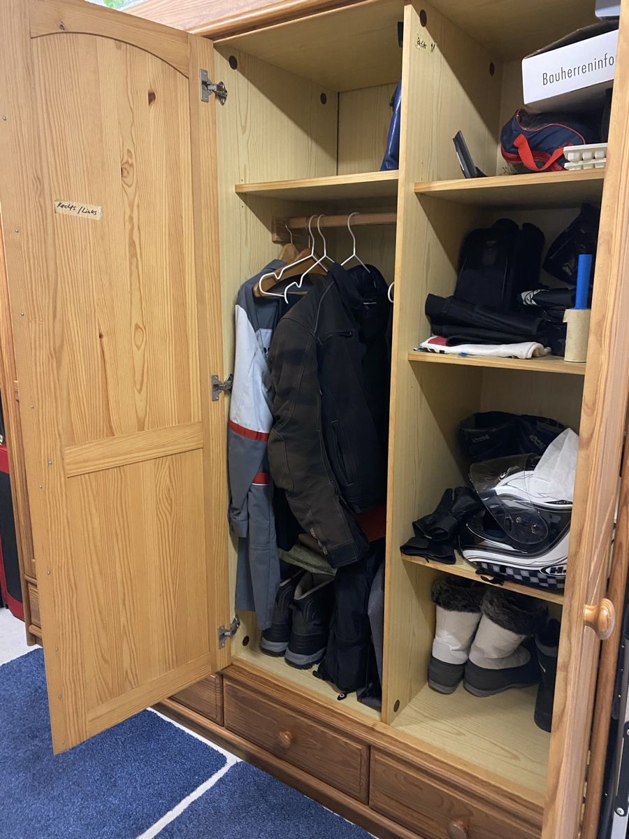 Schränke: Schrank 4 türig Holz – Gebraucht aus Winterthur von Frida70 1