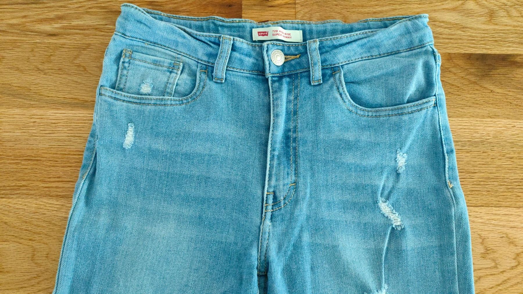Levi's Pantaloni: Levis Jeans 158 hellblau – Usato da Villmergen venduto da toptip1970 1