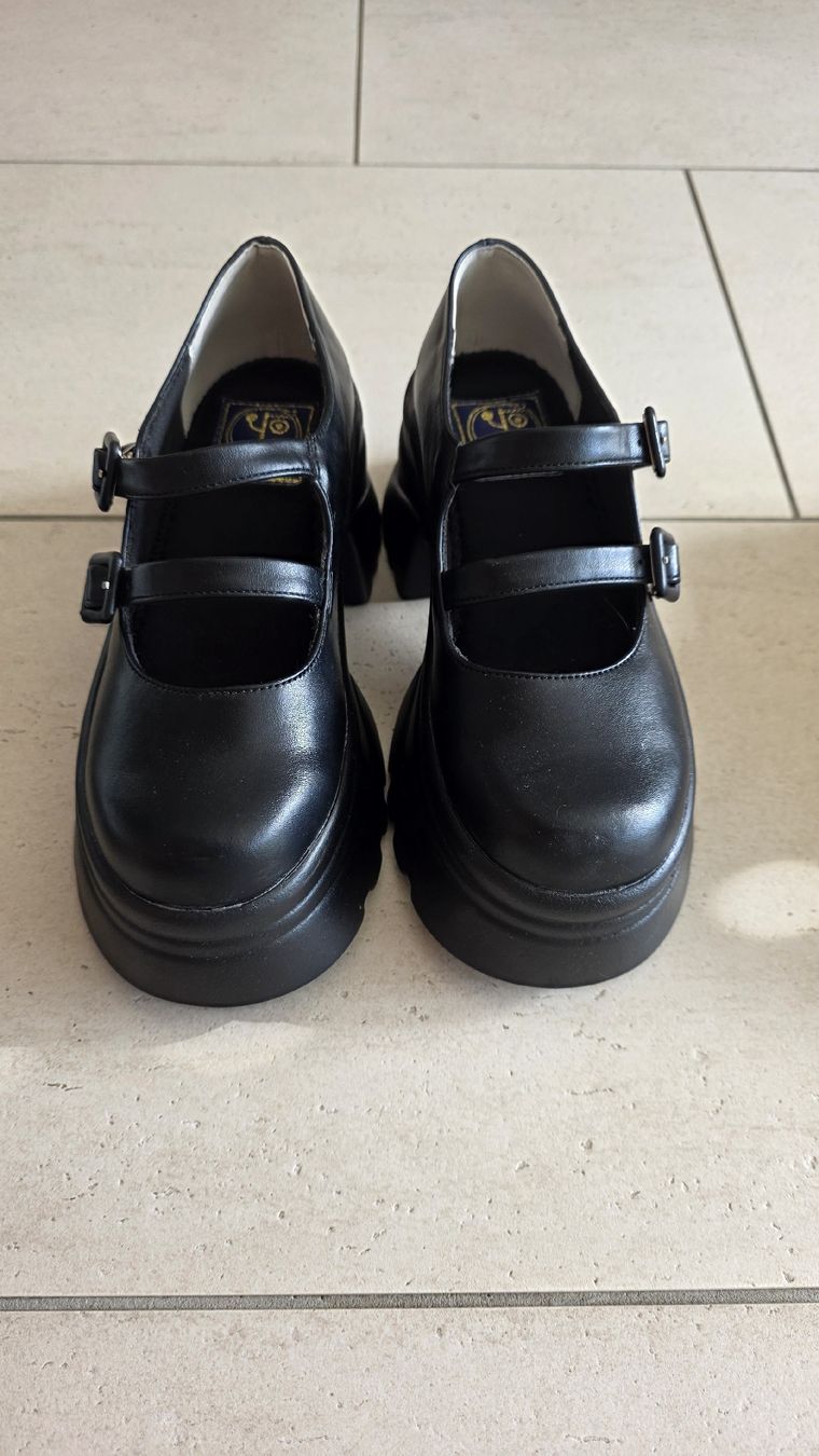 Scarpe da donna: Plateau Schuhe wie Wednesday – Nuovo (secondo la descrizione) da Hunzenschwil venduto da Ananas132