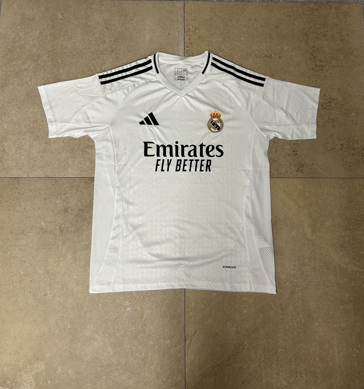 Real Madrid Canottiere & Pantaloni: Real Madrid Trikot – Usato da Lengnau BE venduto da gur_jc7m