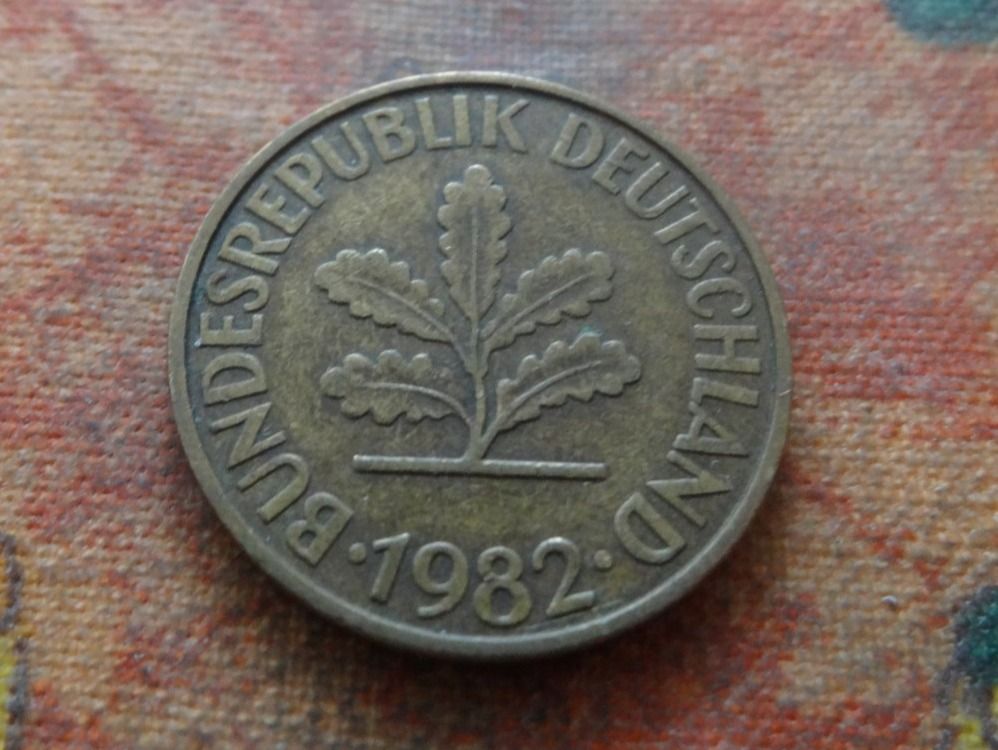 Tutti le monete: DEUTSCHLAND 10 Pfennig 1982 – Usato da Romanel-sur-Lausanne venduto da Swift13
