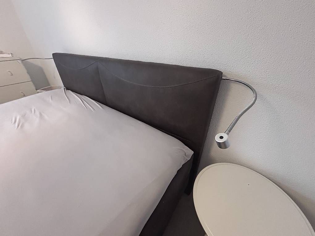 Letti: Boxspringbett mit neuem Topper – Usato da Hägglingen venduto da nig_f6pw 1