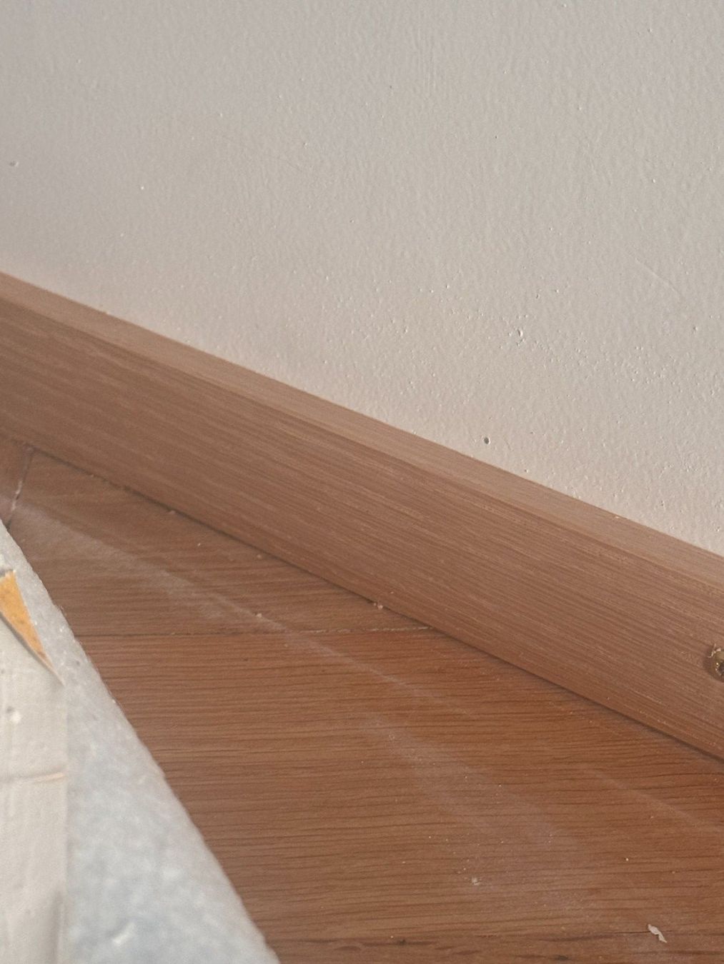 Holzartikel: Sockelleisten Eiche 48m – Neu (gemäss Beschreibung) aus Basel von Stein0233 1