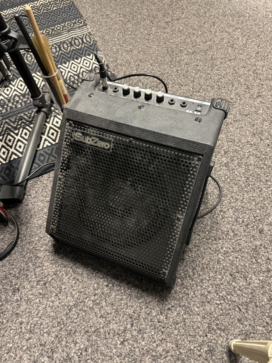 Alesis Strumenti musicali: Elektrisch Schlagzeug  – Usato da Flawil venduto da genesi01 3