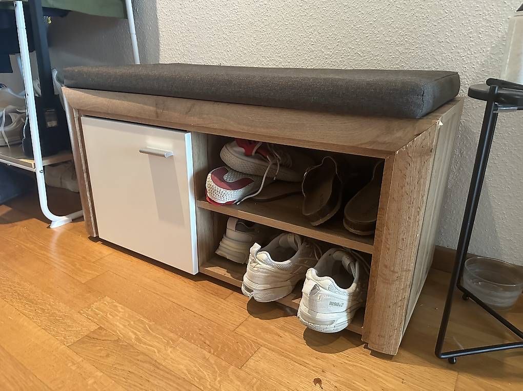 Sgabelli: Garderobenhocker guter Zustand – Usato da Rheinfelden venduto da saandr0 1