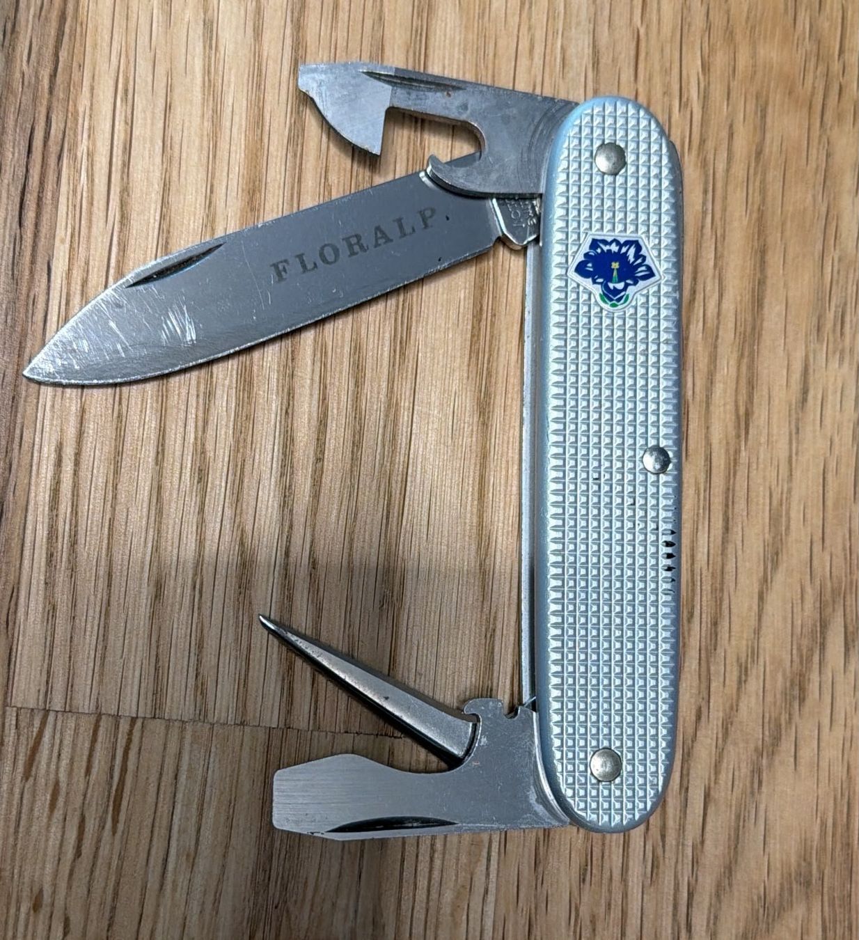 Victorinox Coltelli tascabile: VICTORINOX SACKMESSER FLORALP – Usato da Zürich venduto da Frei-Occasionen