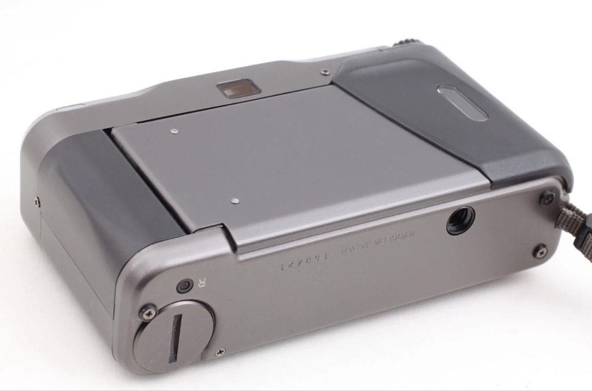 Contax Fotocamera: Contax T2 Titan Black / Schwarz – Usato da Bassersdorf venduto da Stanleykubrick98 8