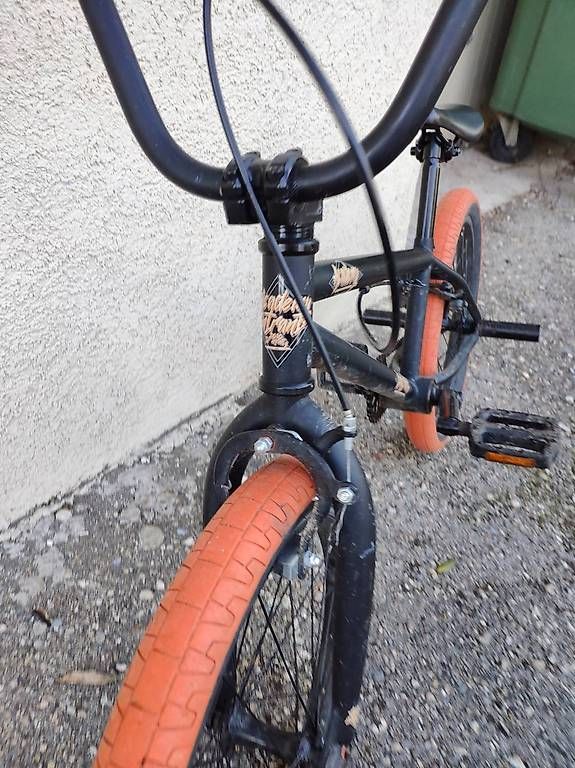 Velos: Vélo BMX Academy Entrant – Gebraucht aus La Chaux-de-Fonds von lessismore 3