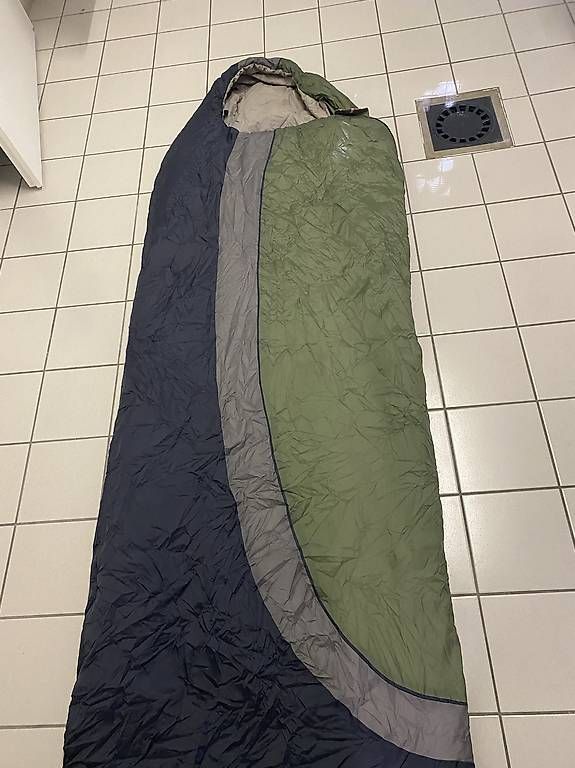 Sacchi a pelo: Sacs de couchage 5 à 10°C – Usato da Lausanne venduto da Mikael_Druid 1