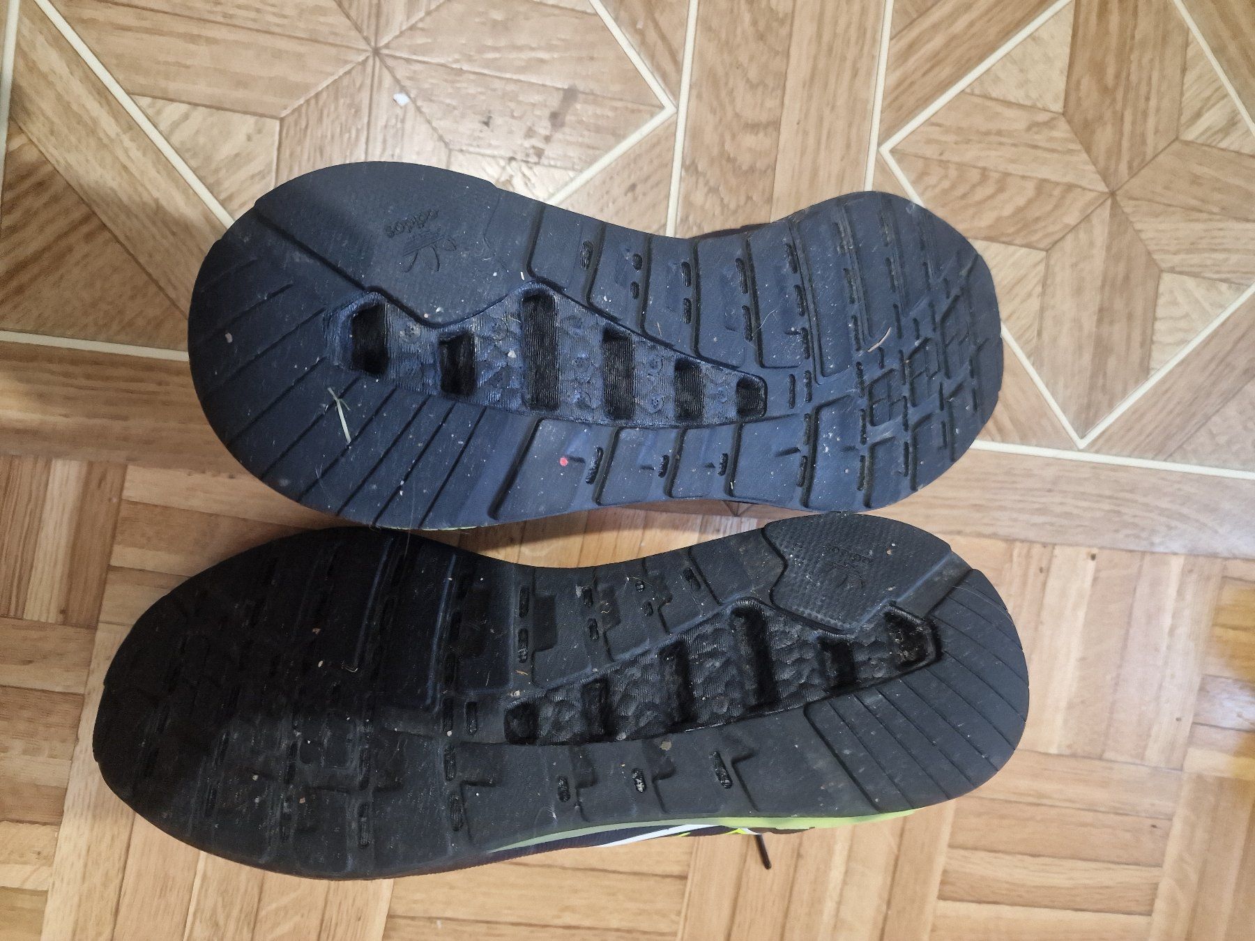 Adidas Scarpe da uomo: Chaussure Adidas Original – Usato da Mont-sur-Lausanne venduto da Didinho 1