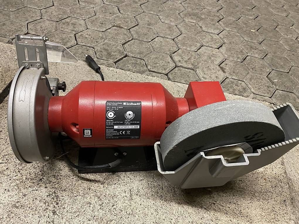 Einhell Smerigliatrici & Lucidatrici: Einhell Nass-Trockenschleifer TC-WD 150/200 – Usato da Volketswil venduto da Ahot