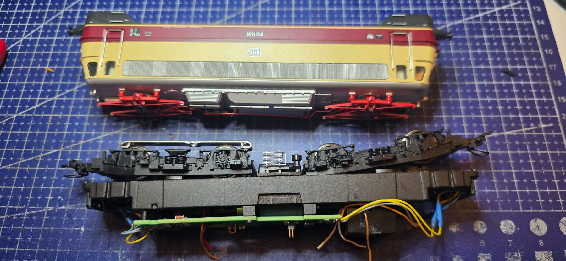 Märklin Modellini di ferrovie: Märklin DB E10 1309 HO/AC Ersazteile – Usato da Hochfelden venduto da Danizh0 2