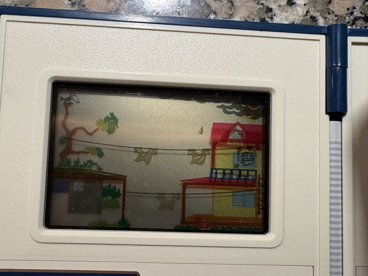 Nintendo Giochi: Rares Nintendo Rain Shower Game & Watch Multi Screen – Usato da Attiswil venduto da Samantil 8