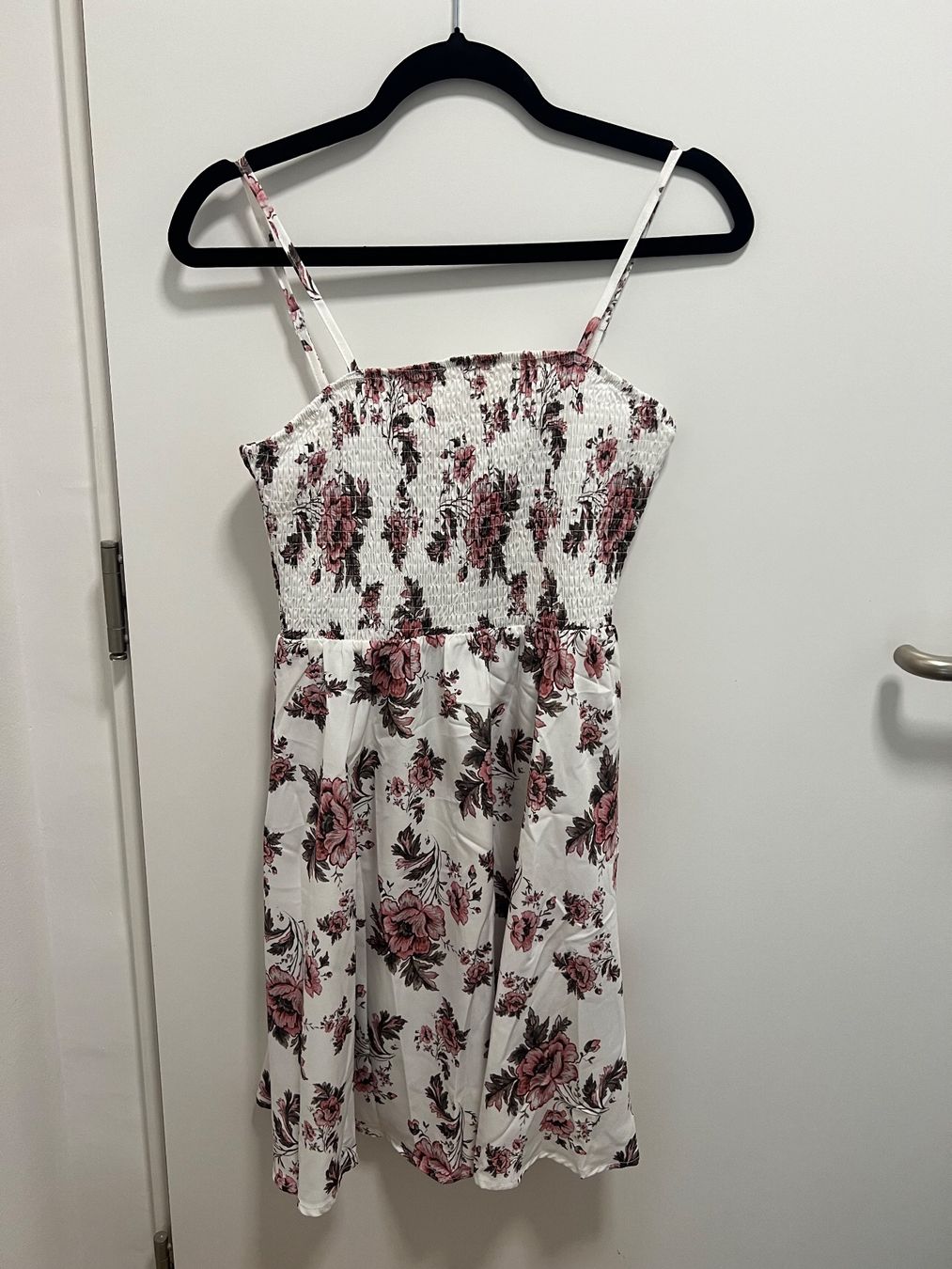 Vestiti: Sommerkleid – Nuovo (secondo la descrizione) da Zürich venduto da car_26mh