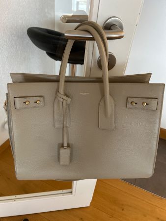 St Laurent, Sac, de  jour