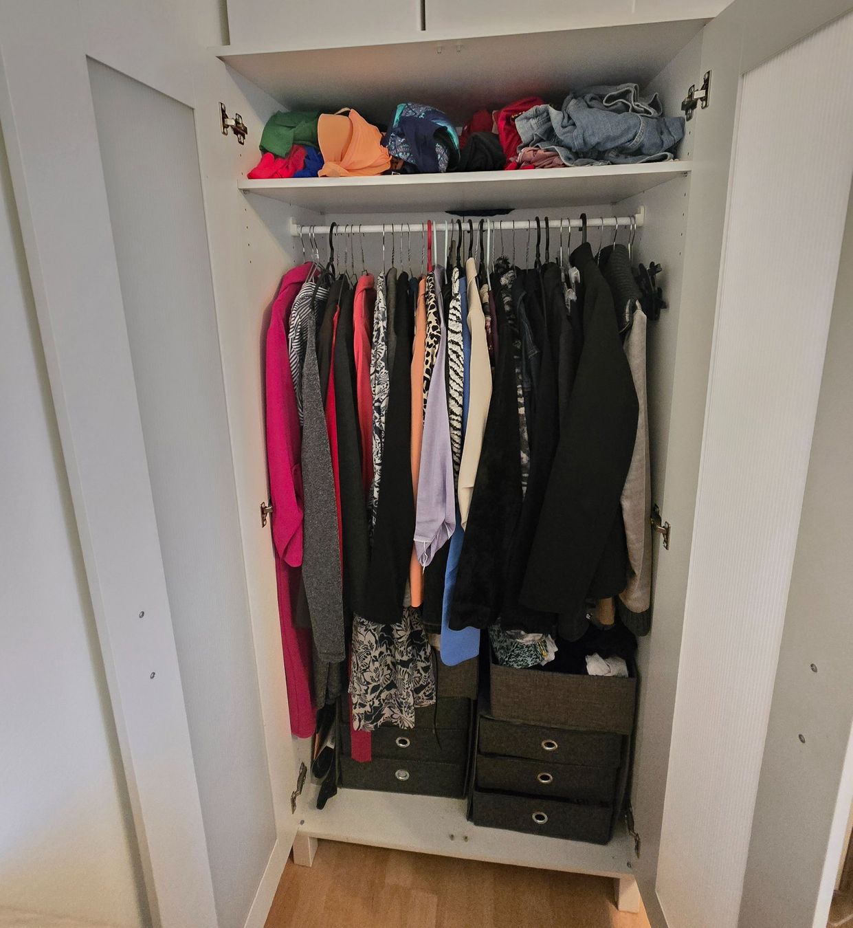 Guardaroba: Kleiner weisser Kleiderschrank – Usato da Ebmatingen venduto da gab_cbw9 2