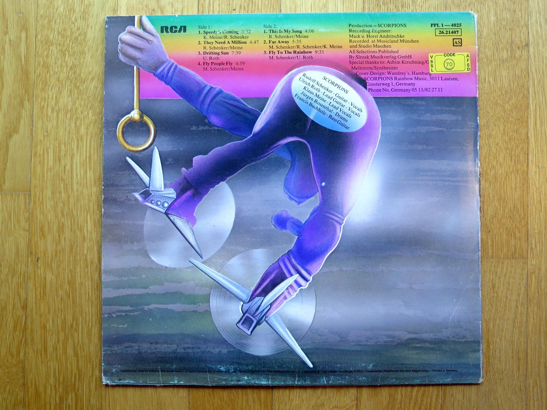 Dischi in vinile: LP SCORPIONS: Fly to the rainbow, 1974. – Usato da Bern venduto da Balzamico 1