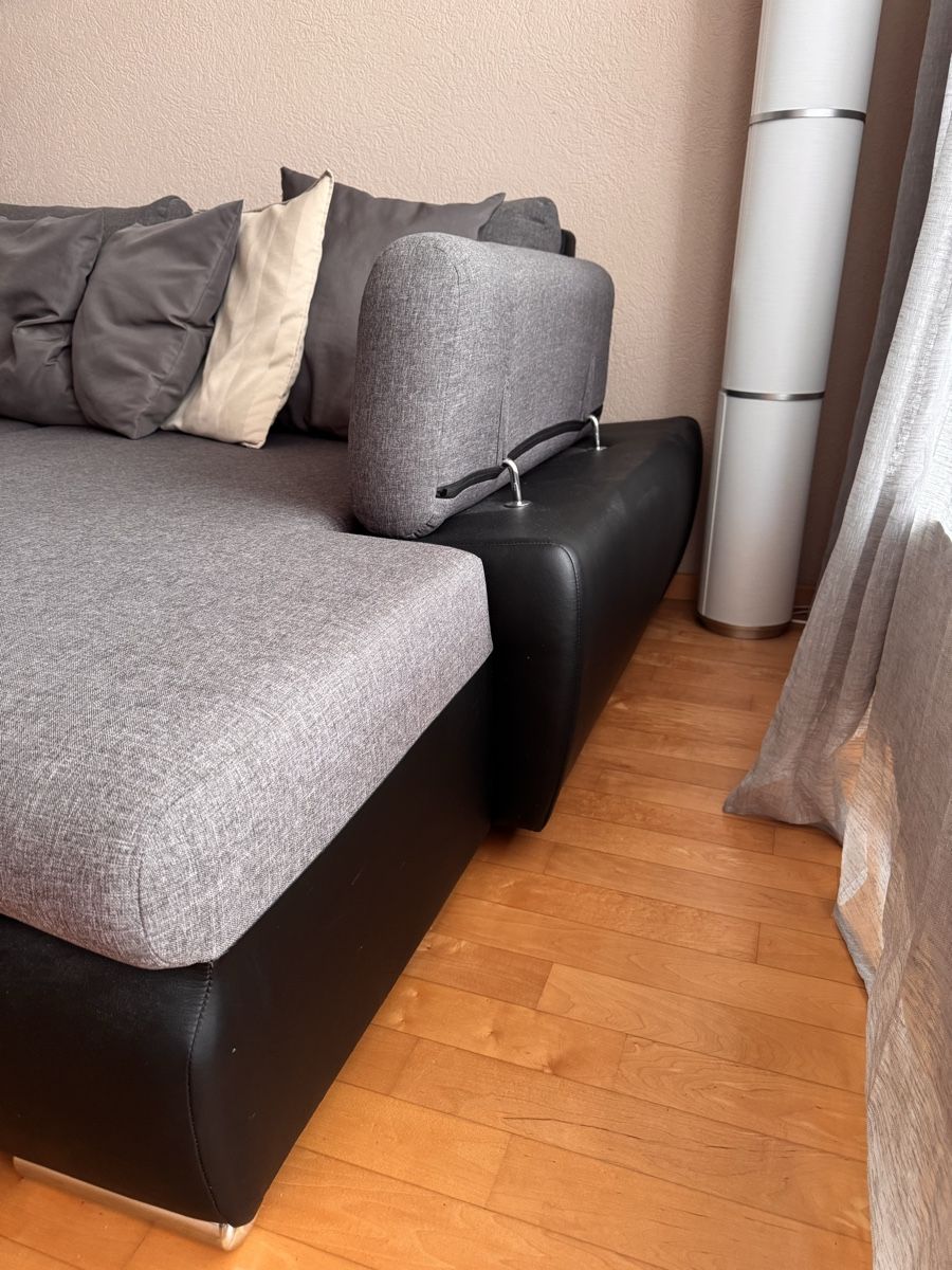 Conforama Divani: Ausziehbare Couch – Usato da Urdorf venduto da lau_6lv5 3