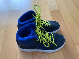 Adidas Sneaker (oben gefüttert) - NEU