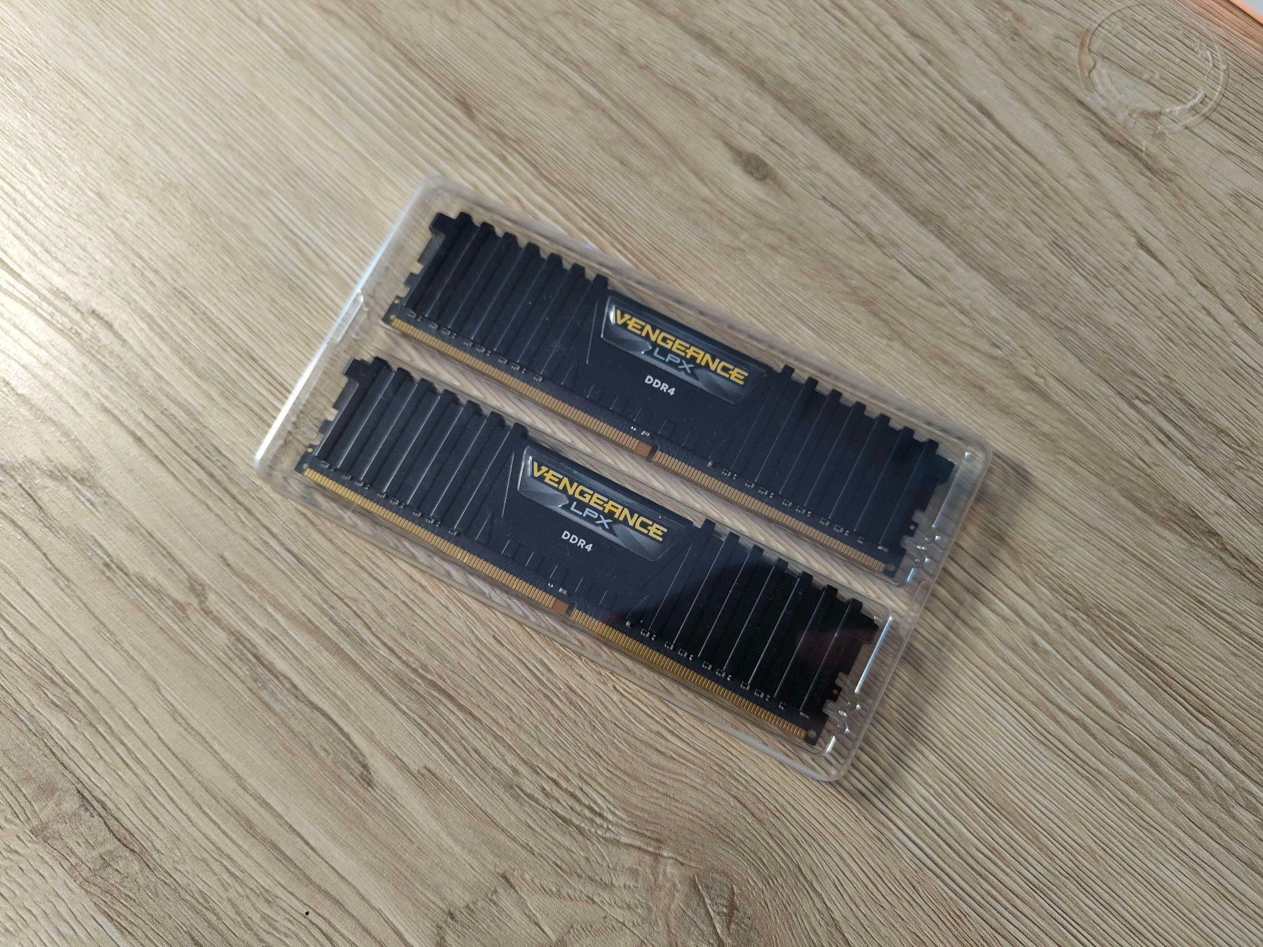 Corsair Mémoires / RAM: 2x8 GB DDR4 RAM – D'occasion à Lugano par 3L1554 1