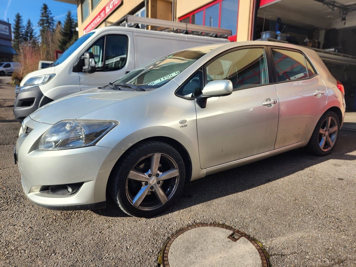 Toyota Autos: Toyota Auris 2,2 D-CAT – Defekt aus Uetendorf von Sathu96 2