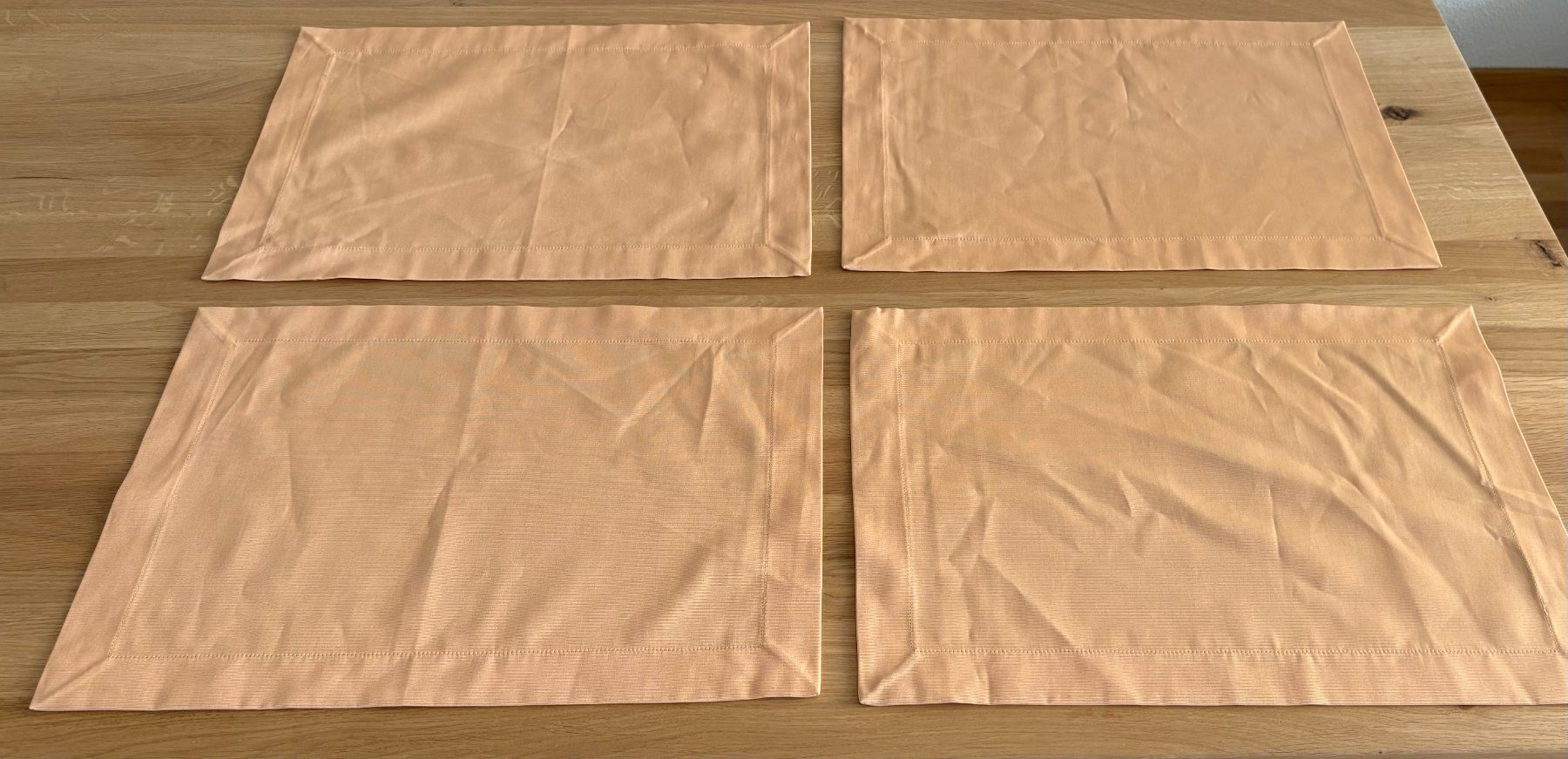 Altra biancheria da tavola: 4 TISCHSET NEU 55% BAUMWOLLE 45% POLYESTER – Nuovo (secondo la descrizione) da Ostermundigen venduto da wini63