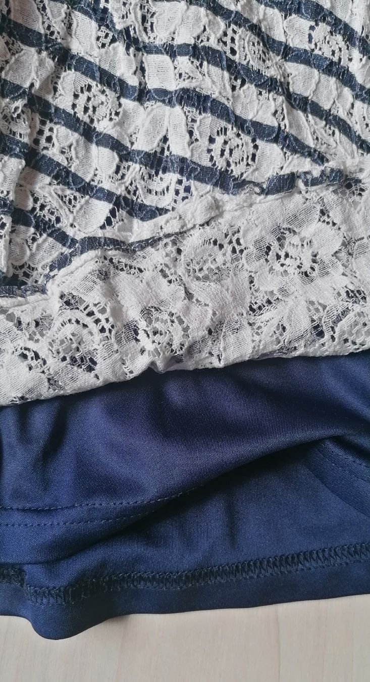Vestiti & Gonne: Robe – Usato da Montcherand venduto da petiteoune75 2