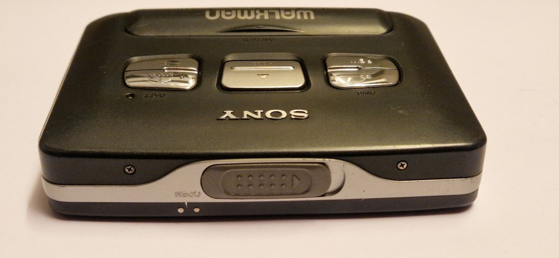 Sony Tragbarer Mediaplayer: Sony Walkman WM-EX510 Cassette Player – Defekt aus Zürich von  5