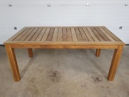 Gartentisch und 6 Stühle Holz 180x90cm