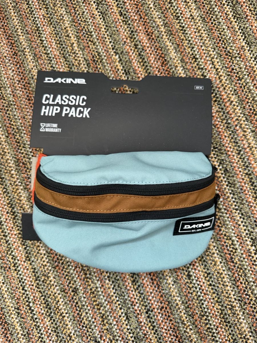 Dakine Taschen: Dakine Classic Hip Pack hellblau neu mit Etikett – Neu und originalverpackt aus Forch von m_d_wq2p