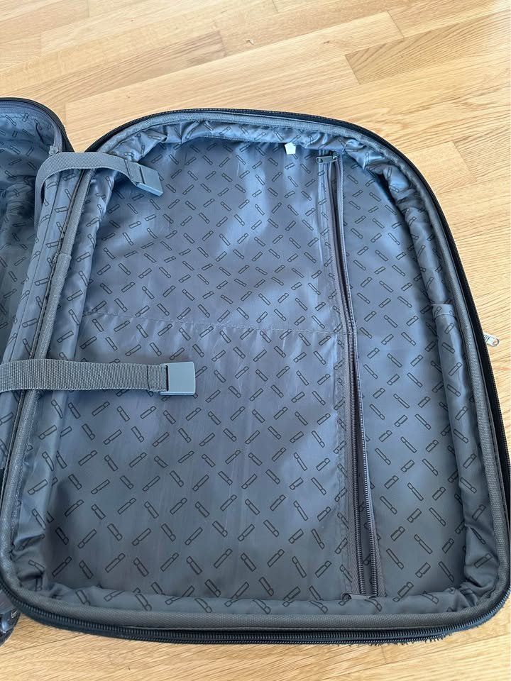 Autres aviation: Carry On Suitcase – D'occasion à Zürich par mc_172 7