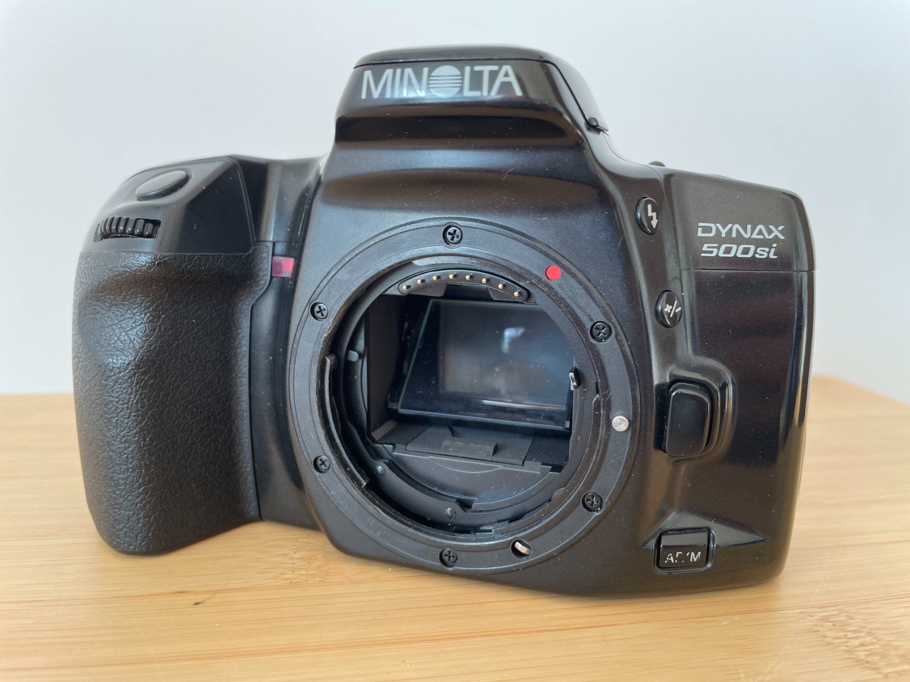 Minolta Fotocamera: Minolta Dynax 500 si – Usato da Petit Lancy venduto da gil_hr6v
