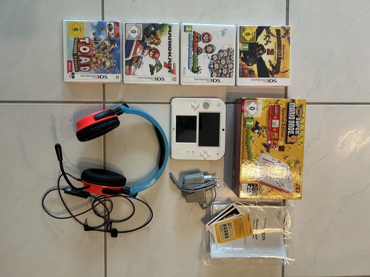 Nintendo Console: Nintendo 2DS Spezial Edition – Usato da Wigoltingen venduto da EK888 2