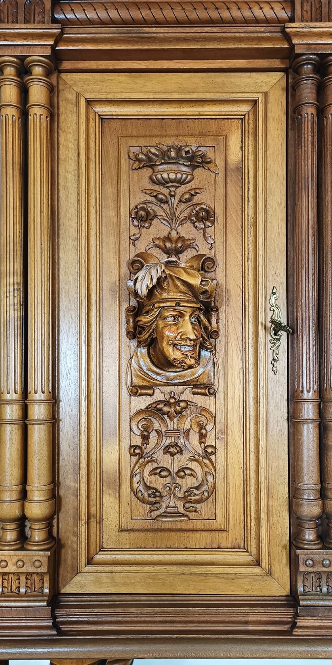 Credenze: Antikes Buffet 1870 Jahr – Usato da Steffisburg venduto da ZeitReise_ 7