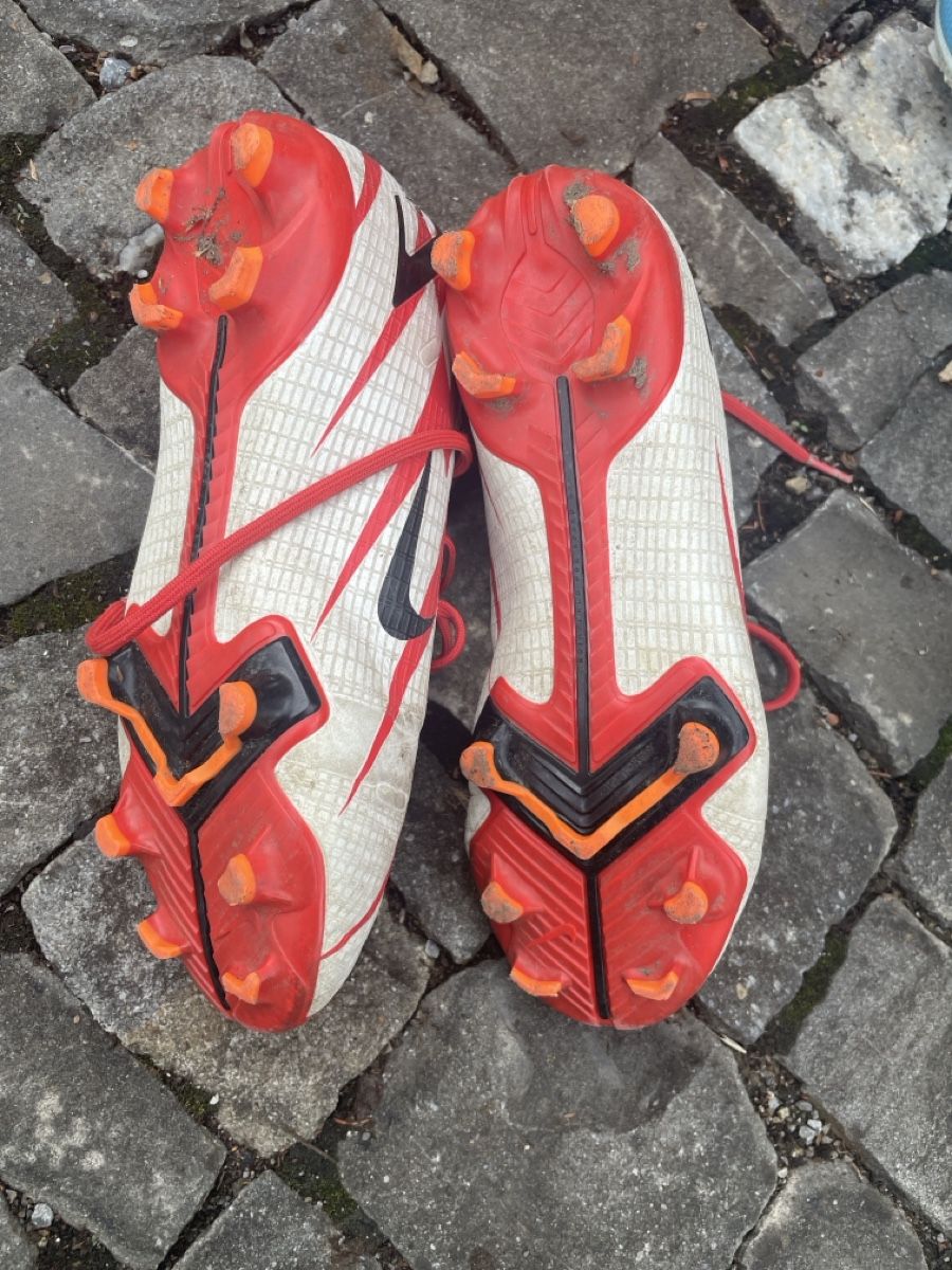 Nike Herrenschuhe: Fussballschuh, Grösse 36 – Gebraucht aus Zürich von ste_9tn9 2