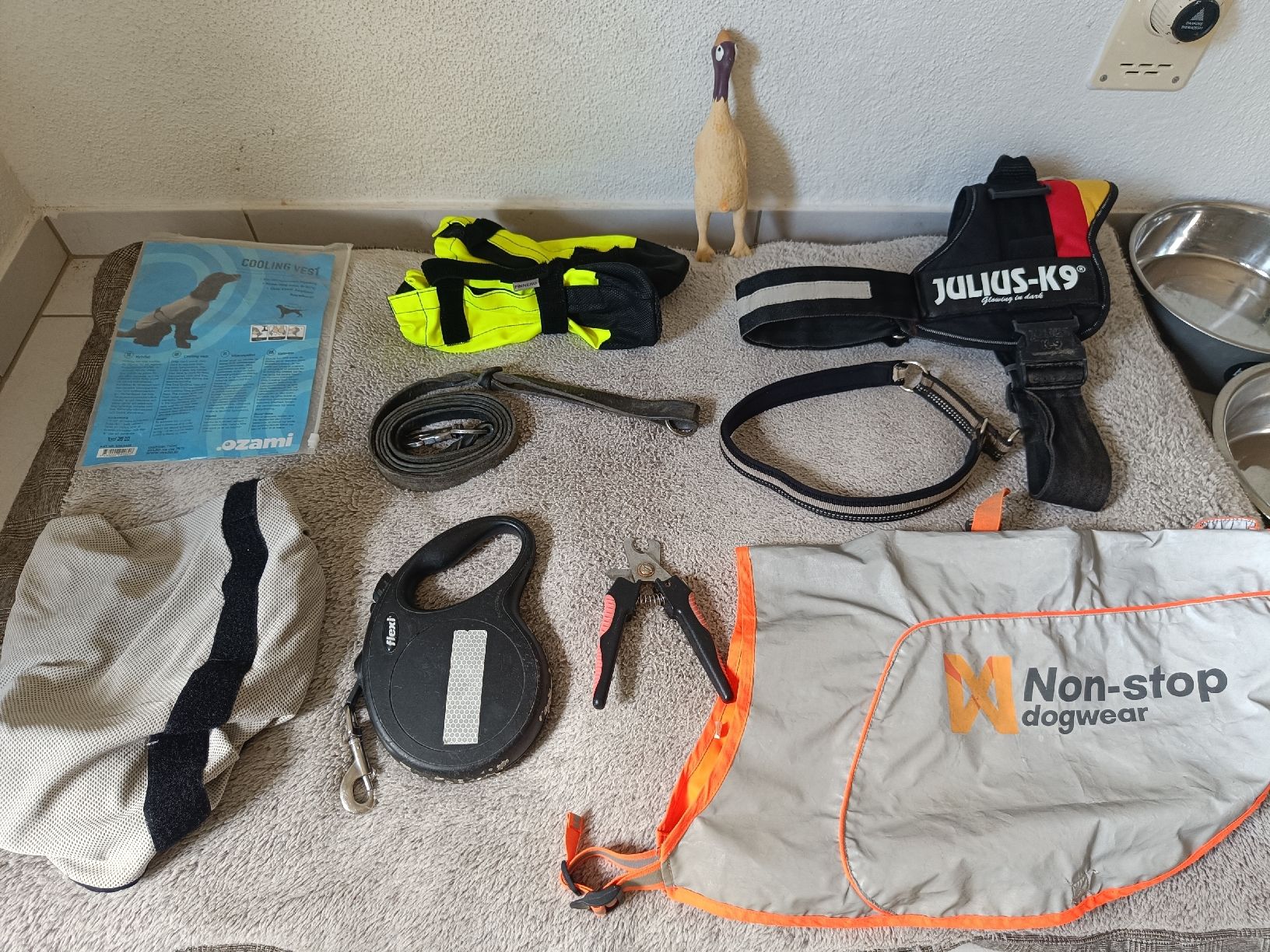 Abbigliamento: Hunde Zubehör – Usato da Rufi venduto da tui_g6y2 7