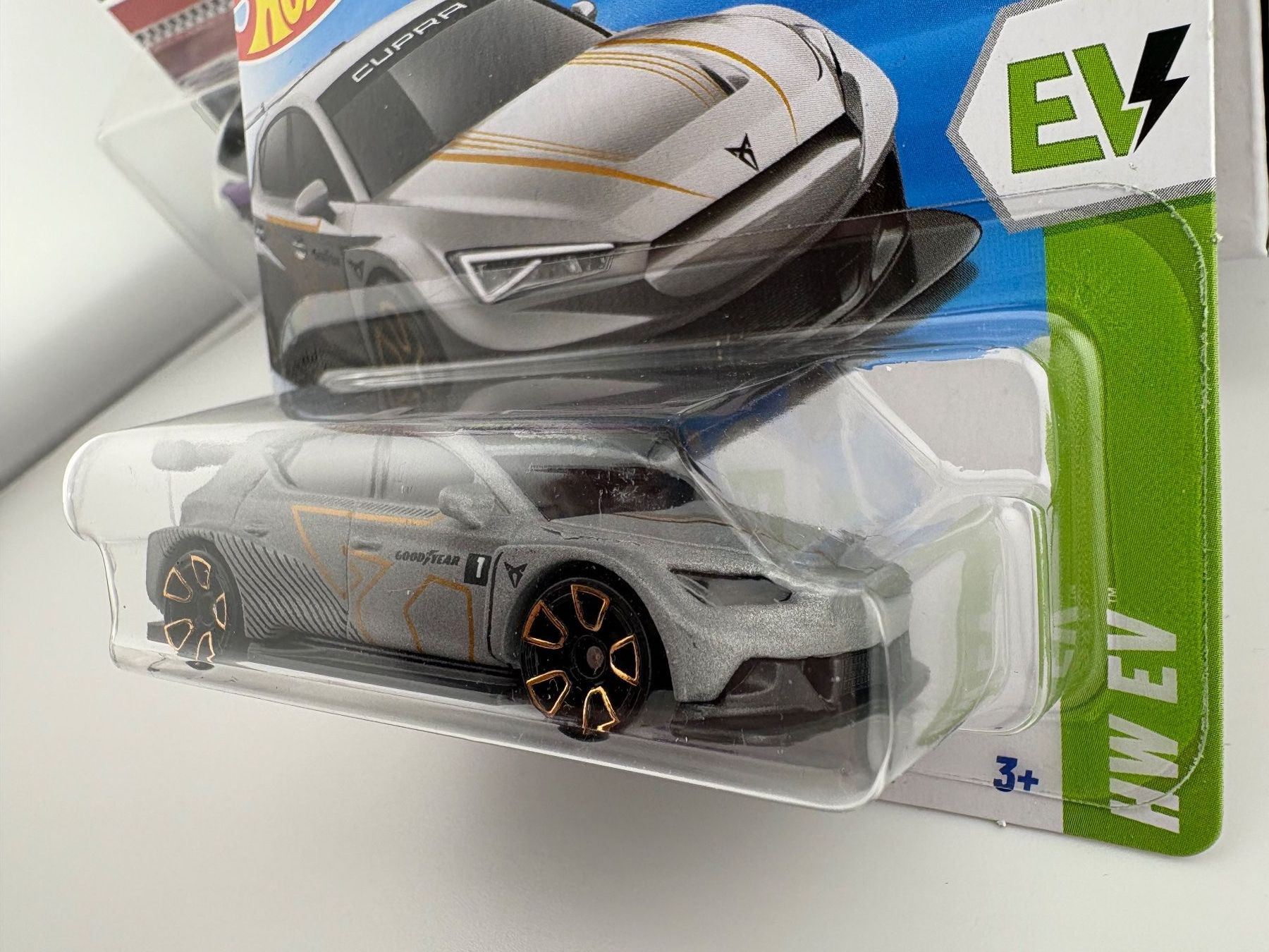 Hot Wheels Modellini d'auto: Hot Wheels Cupra e-Racer HW EV - 2025 - 72/250 – Nuovo e nell'imballaggio originale da Flawil venduto da HeisseReifen 2