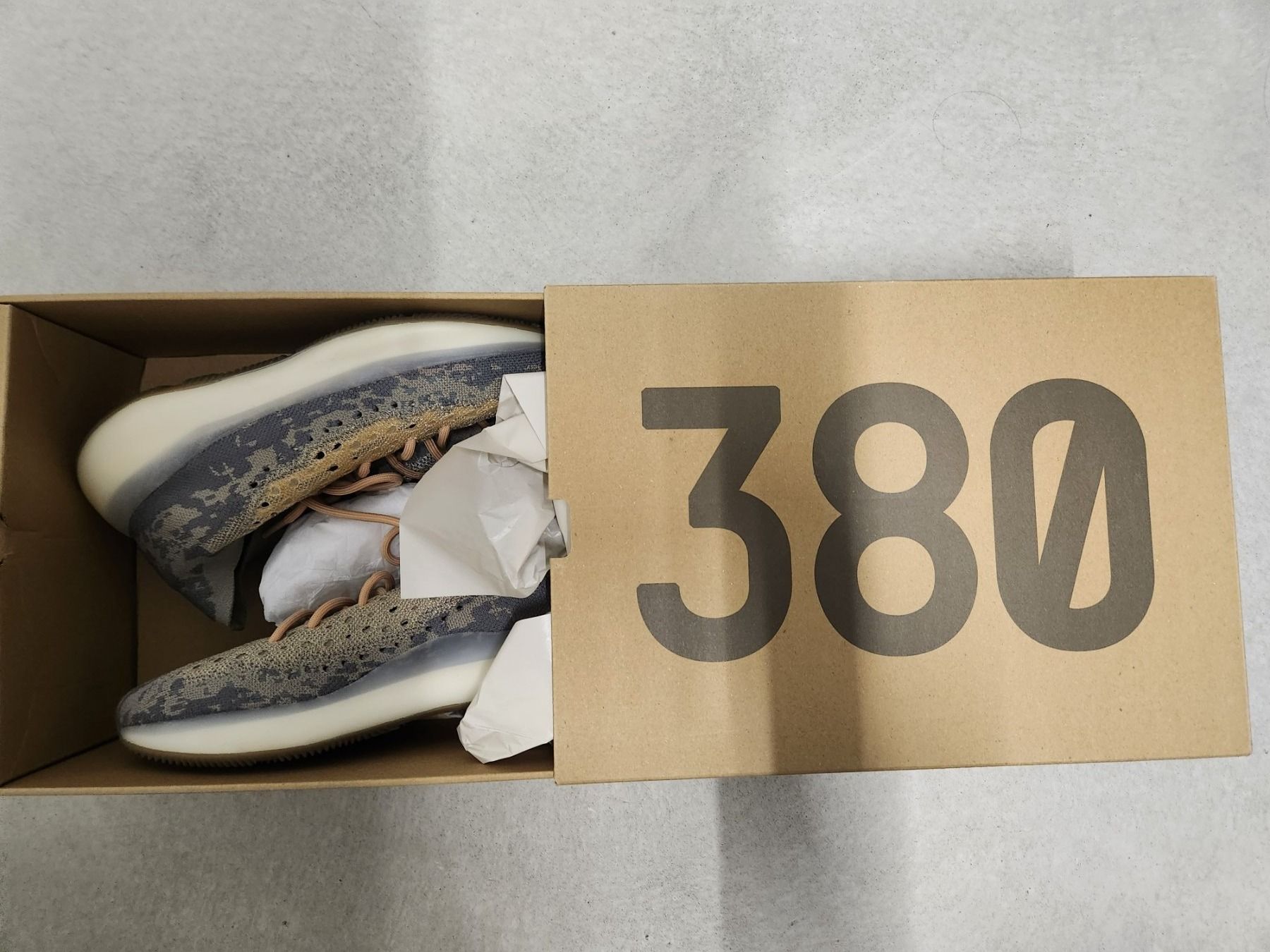 Adidas Scarpe da uomo: Yeezy 380 - Mist – Nuovo (secondo la descrizione) da Horgen venduto da Biffy2010
