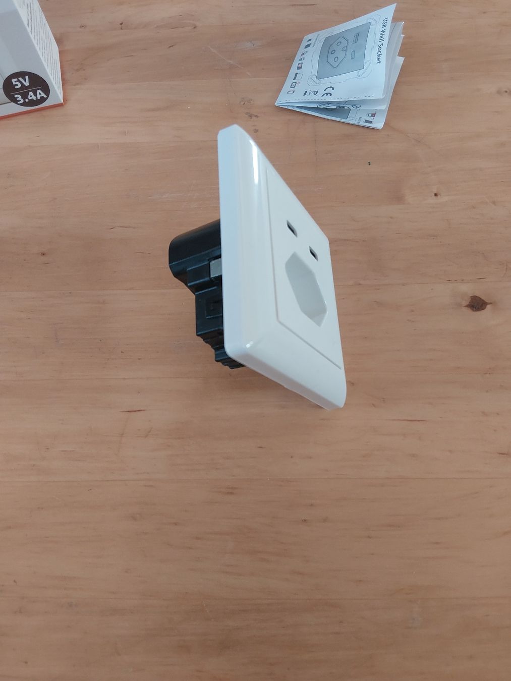 Spine: Steckdose, Weiss, T. 13 und 2x USB C – Nuovo e nell'imballaggio originale da Rehetobel venduto da Stromer1981 3