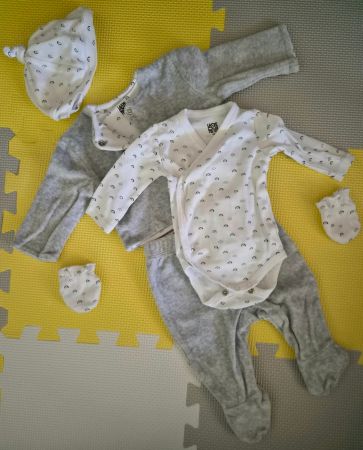 Neugeborenen Set Body, Hose, Jäckchen, Kappe, Handschuhe