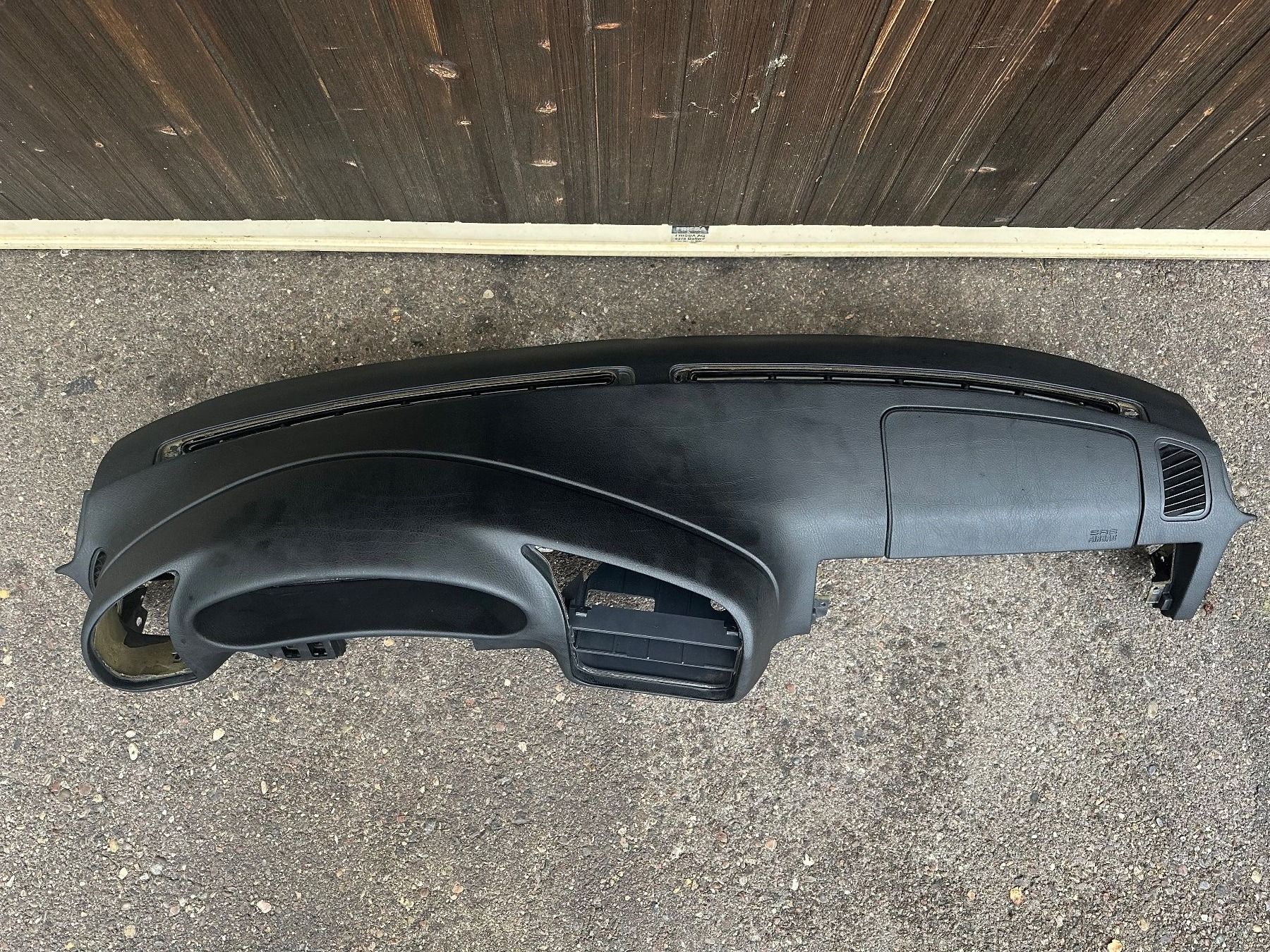BMW Alle Autoersatzteile: BMW e36 Limo Armaturenbrett Jg. 1996 – Gebraucht aus Jonen von BMWE369
