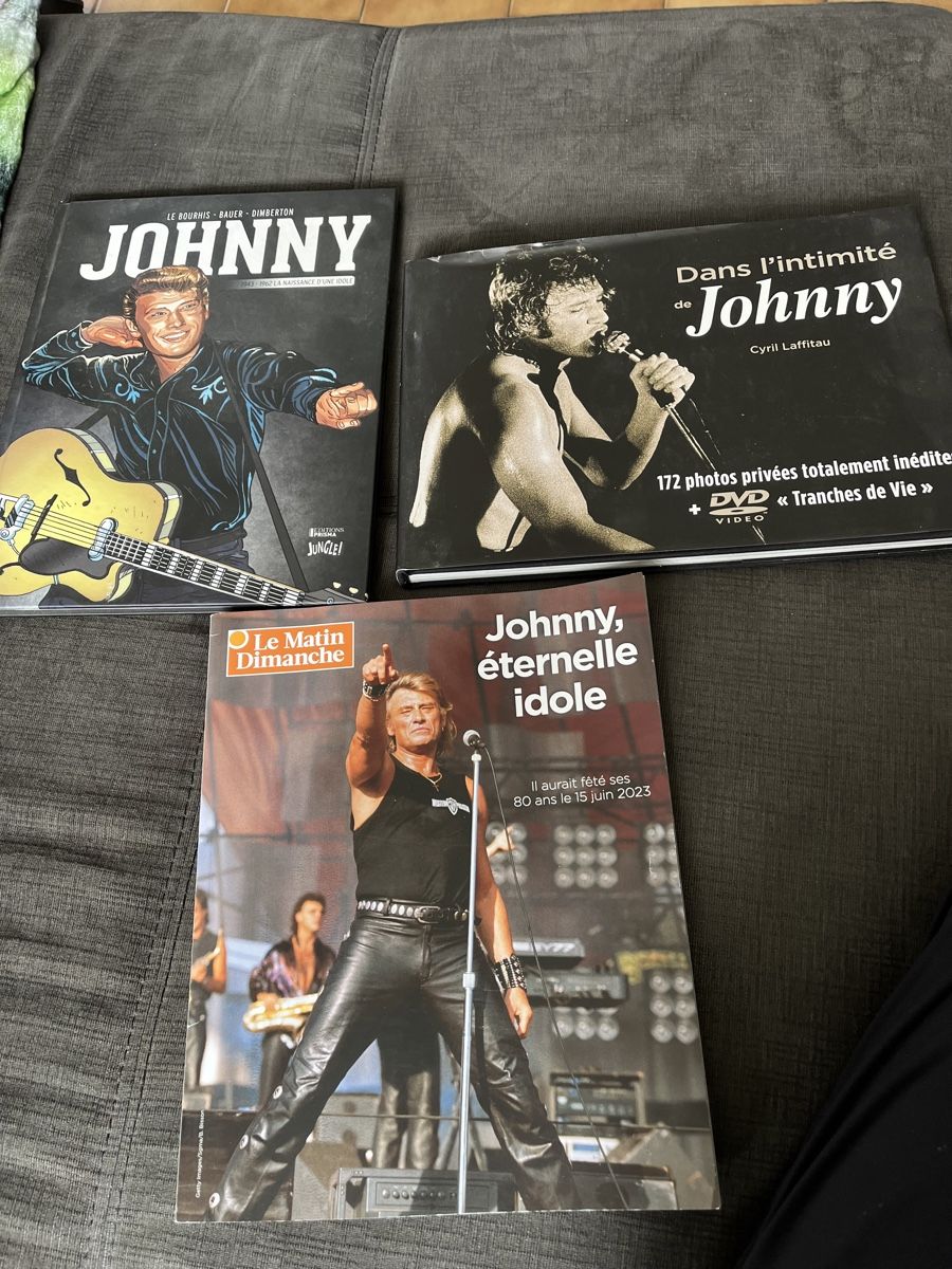 Bücher: Livres johnny Hallyday maman – Gebraucht aus Veyrier von kimedovapa