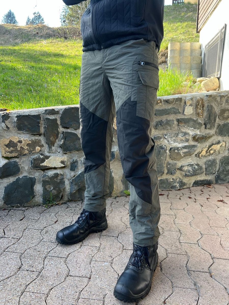 Pantaloni: Wanderhose – Nuovo (secondo la descrizione) da Pfäffikon SZ venduto da rom_2s75